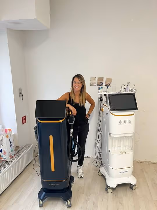 Melanie F. — Dual Beauty Studio · Germany