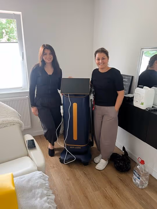 Larissa & Team — Beauty Clinic · Germany