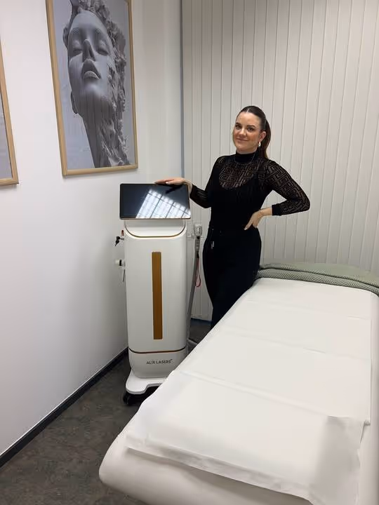 Nicole F. — Aesthetic Atelier · Germany